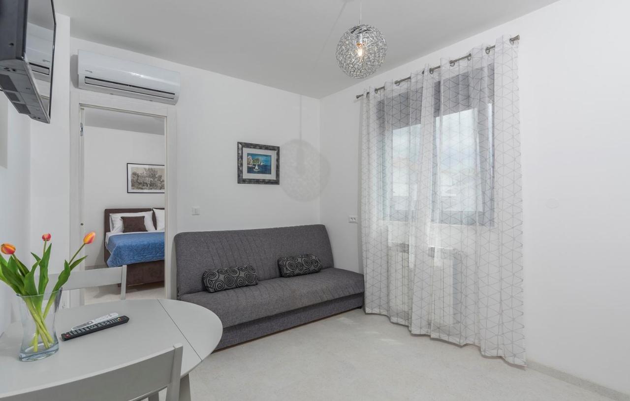 Apartments Zrnic Poreč Oda fotoğraf